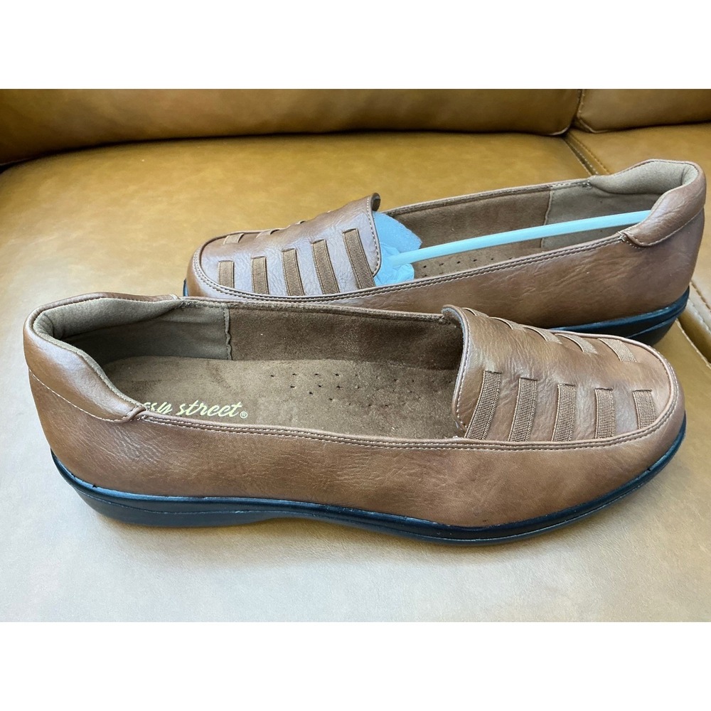 Easy Street Loafers Womens 9WW Brown Slip On Lattice Detail Comfort